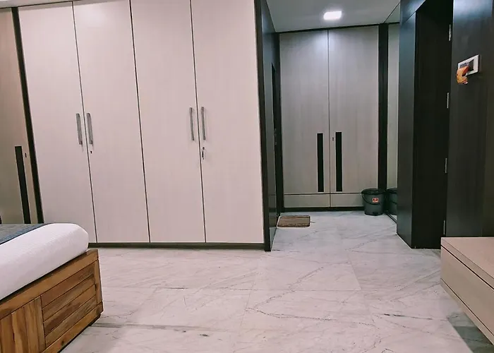 Tim Service Apartment Goregaon East Near Nesco Mumbai